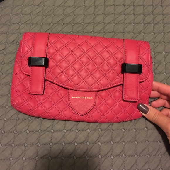 Marc Jacobs coral red clutch