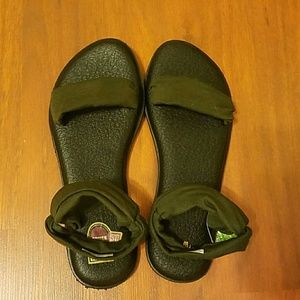 NWT Yoga Mat Slippers