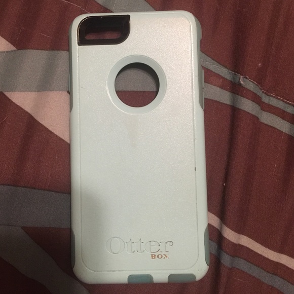 Teal otterbox case! - Picture 2 of 4