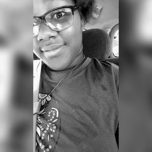 Meet your Posher, Elicia