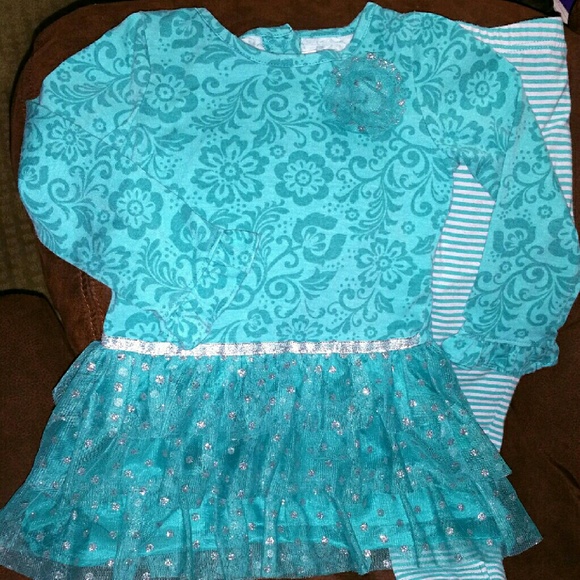 2 pc Turquoise Floral Tone on Tone Outfit