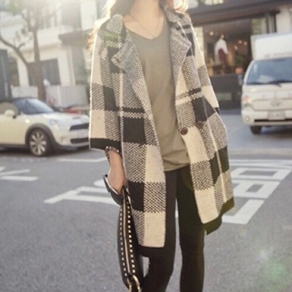 Last One !! Black as white plaid knitted jacket - Picture 3 of 4