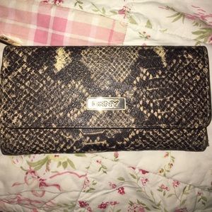 DKNY wallet