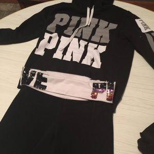 Size medium vs hoodie and leggings