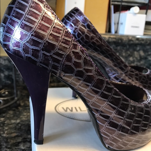 Qupid Peep Toe Heels - Picture 3 of 4