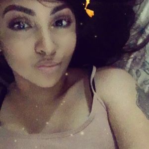 Meet your Posher, Viviana