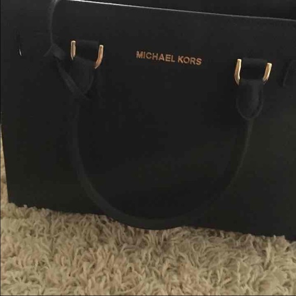 Michael Kors purse - Picture 1 of 3