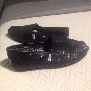 TOMS black glitter flat