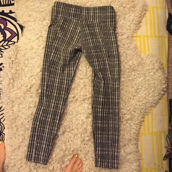 High End Leggings View 2