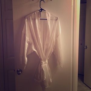 NWT Torrid robe