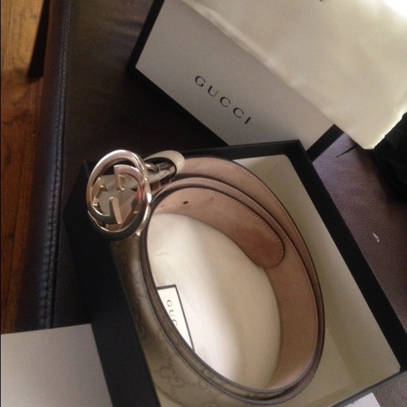Cream and gold men's Gucci belt