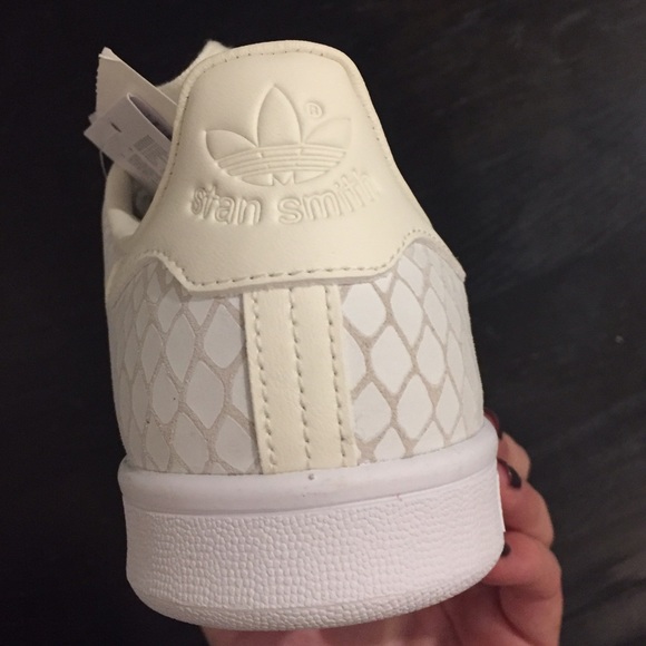 adidas stan smith women white navy adidas nmd xr1 women s white cardigan