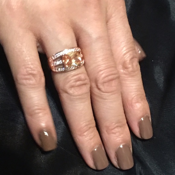 Ring - Picture 4 of 4