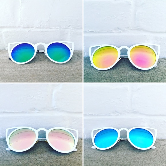 "Jemima" Sunglasses || Light Pink Mirror Cat Eye - Picture 4 of 5