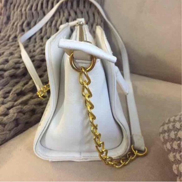 Jessica Simpson Handbag - Picture 3 of 4