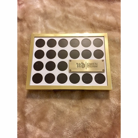 New Urban Decay Gwen Stefani Eyeshadow Palette