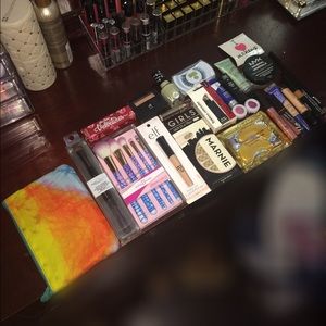 HUGE Makeup Lot !