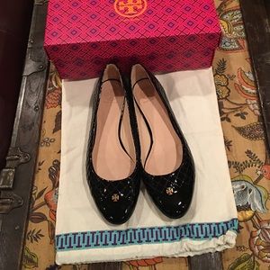 Tory Burch Kent ballet flat black patent 9.5 NIB