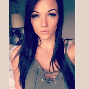 Meet your Posher, Victoria