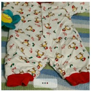 keep that baby warm in this winter jumper and hat