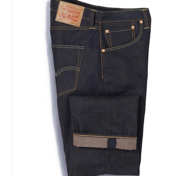 Will.i.am + Ekocycle + Levi's Jeans - Picture 5 of 8