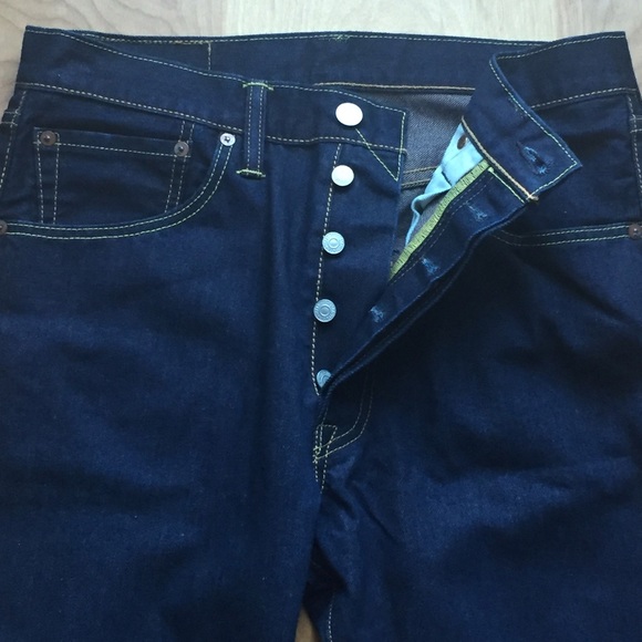 Will.i.am + Ekocycle + Levi's Jeans - Picture 6 of 8