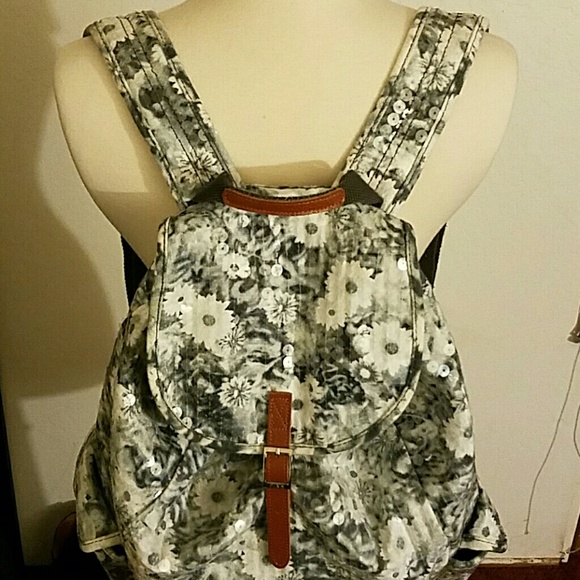 VS PINK Backpack (RARE) - Picture 2 of 4