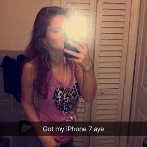 Meet your Posher, Sara