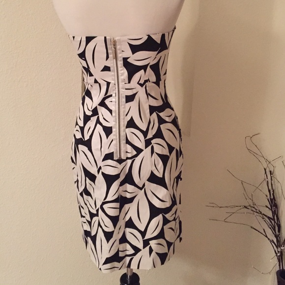 👗 Leaf Strapless Dress - Picture 3 of 4