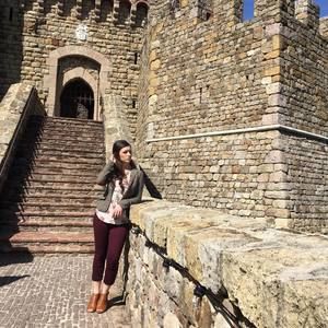 Meet your Posher, Alla