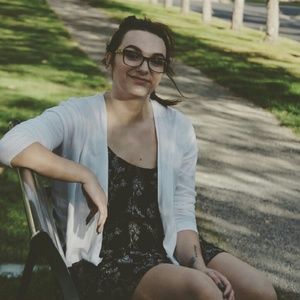 Meet your Posher, Janelle