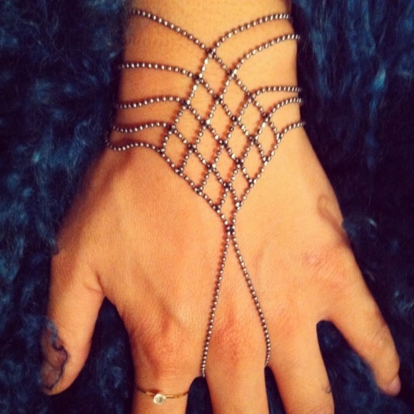 Jewelmint Hand Bracelet