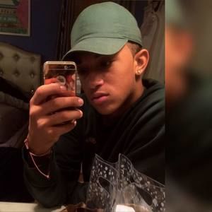 Meet your Posher, Luis