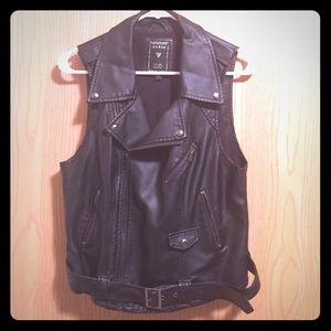 Faux leather GUESS vest