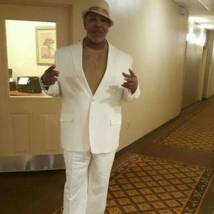 Meet your Posher, Wayne