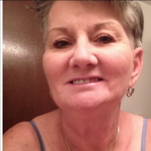 Meet your Posher, Laraine