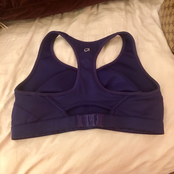 Sports bra gap medium great support