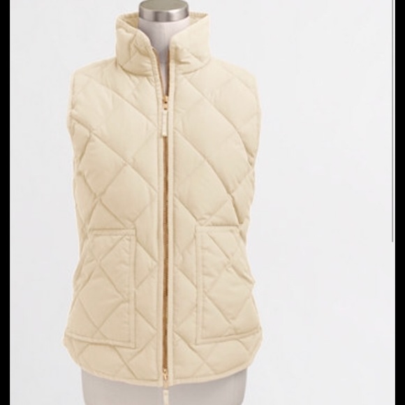 ivory puffer vest