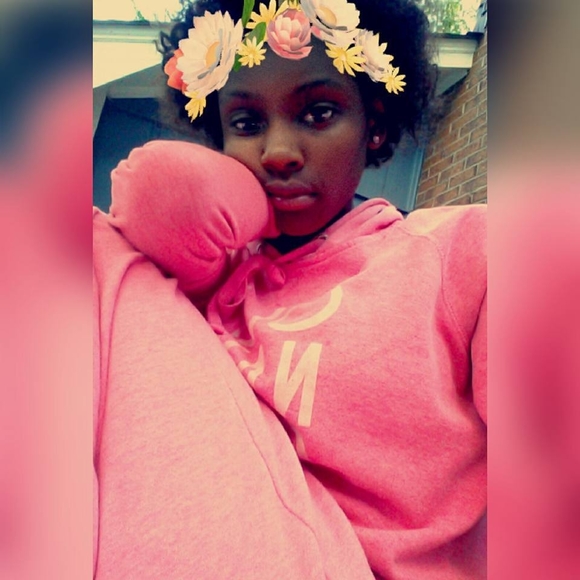 Meet your Posher, Nasia