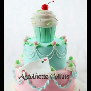 Meet your Posher, Antoinette