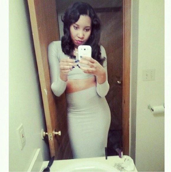 Two Piece Bodycon Set - Picture 3 of 4