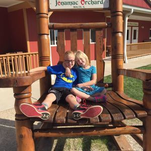 Meet your Posher, Lori