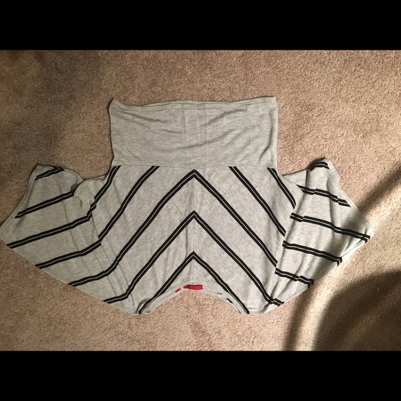 Flirty shirt! - Picture 2 of 2