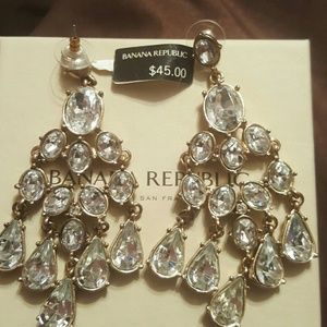 Banana Republic Gold Dangling earrings