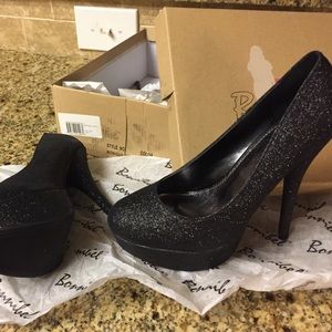 Bonnibel Monique size 7 pumps
