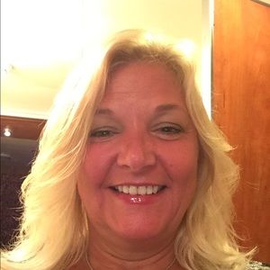 Meet your Posher, Alicia