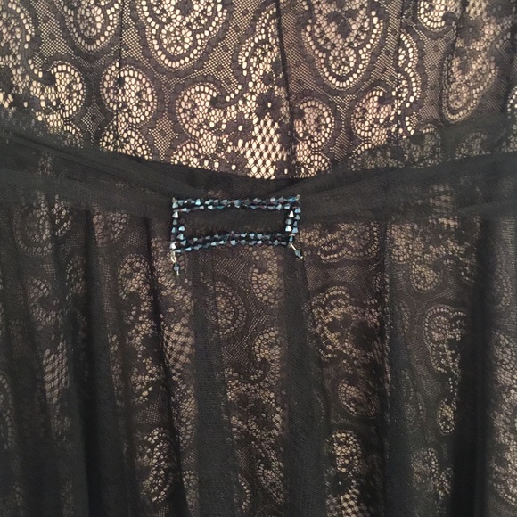 Black and nude cocktail dress. - Picture 3 of 3