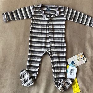 Brand New Kickee Pants Onesie (6-12 months).