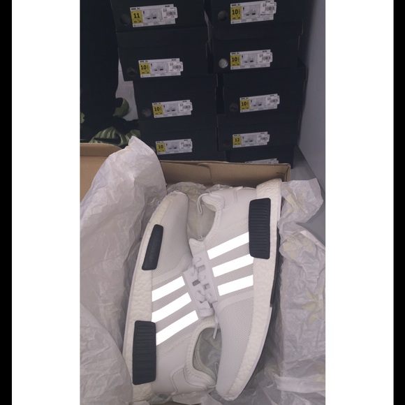 le adidas mens nmd bianco riflettente poshmark le adidas mens nmd bianco riflettente poshmark
