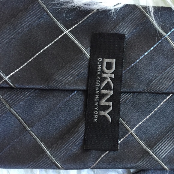 DKNY 100% gray silk tie - Picture 2 of 3